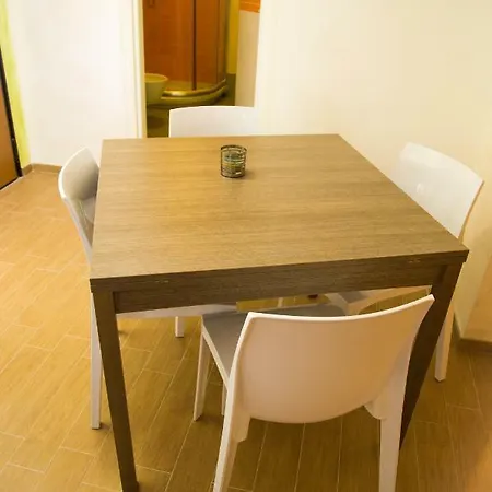 La Casa Di Chloe Alojamento de Acomodação e Pequeno-almoço Augusta